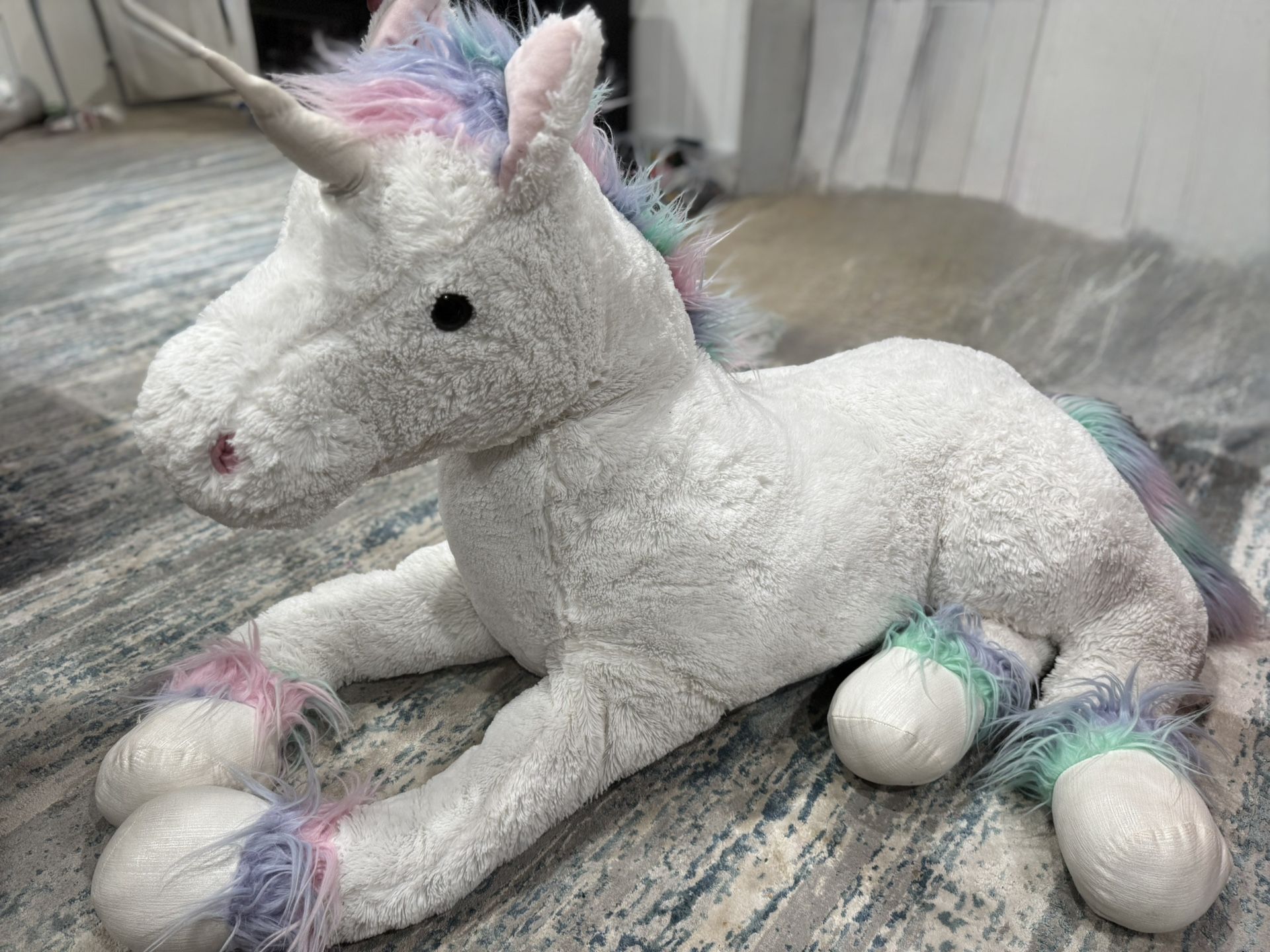 LARGE UNICORN