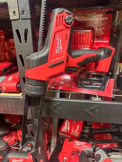 Milwaukee M18 caulking gun