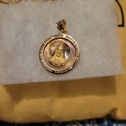 Medal Pendant 10K 