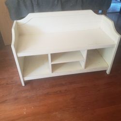 Bench with storage space underneath 28 1/2 h X 44L
