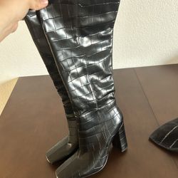 Size 7 Women’s Knee High Boots 