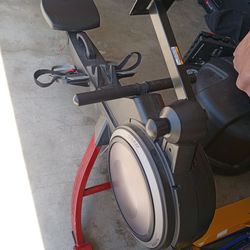 Rowing machine proform. Missing monitor