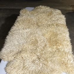 Luxurious Sheepskin Rug