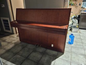 Upright Piano Kohler & Campbell