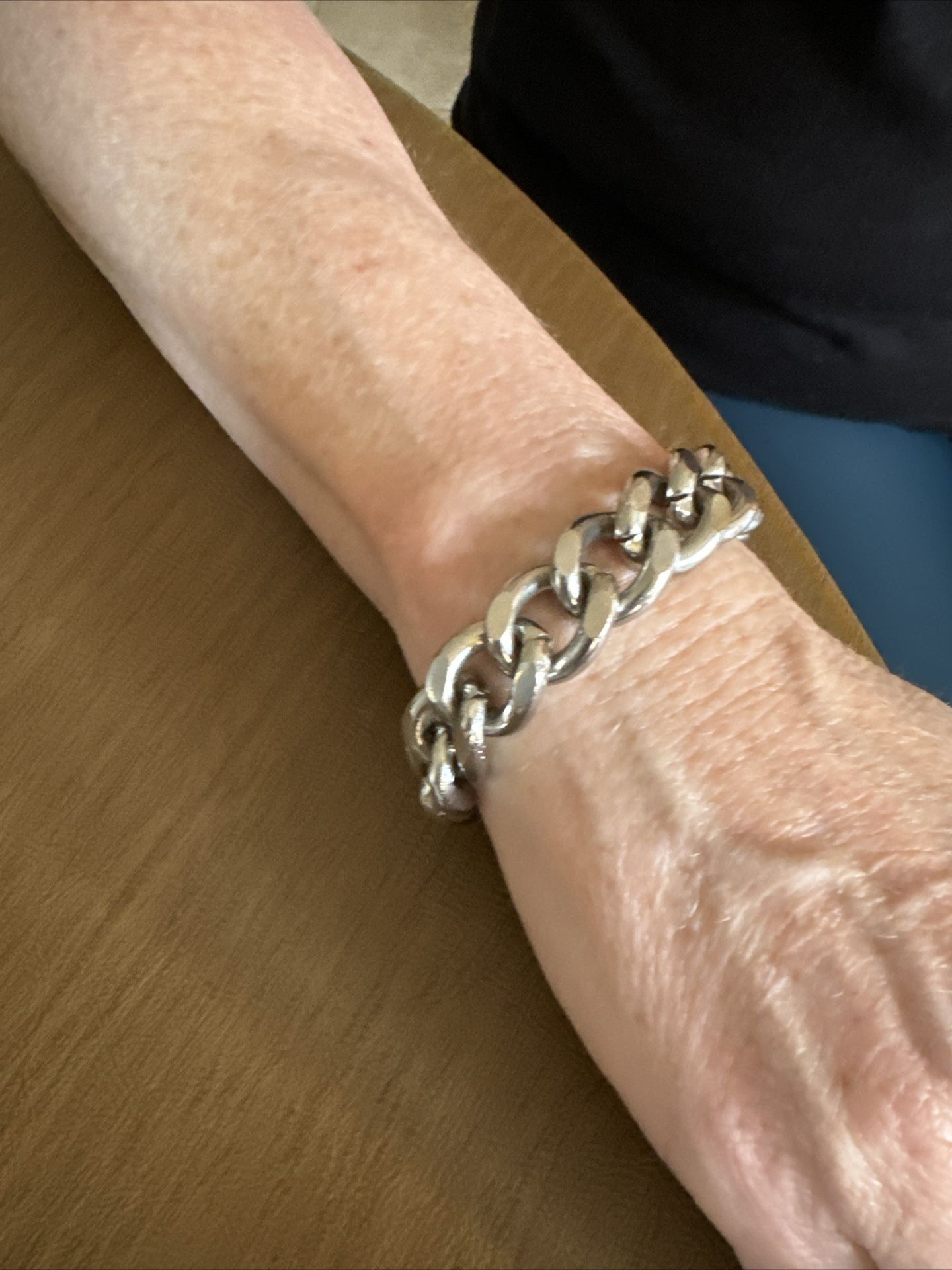 Classic 8 inch Chain Bracelet with Wand Latch