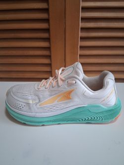 ALTRA PARADIGM 6 WOMEN'S RUNNING SHOE * SIZE: 7.5