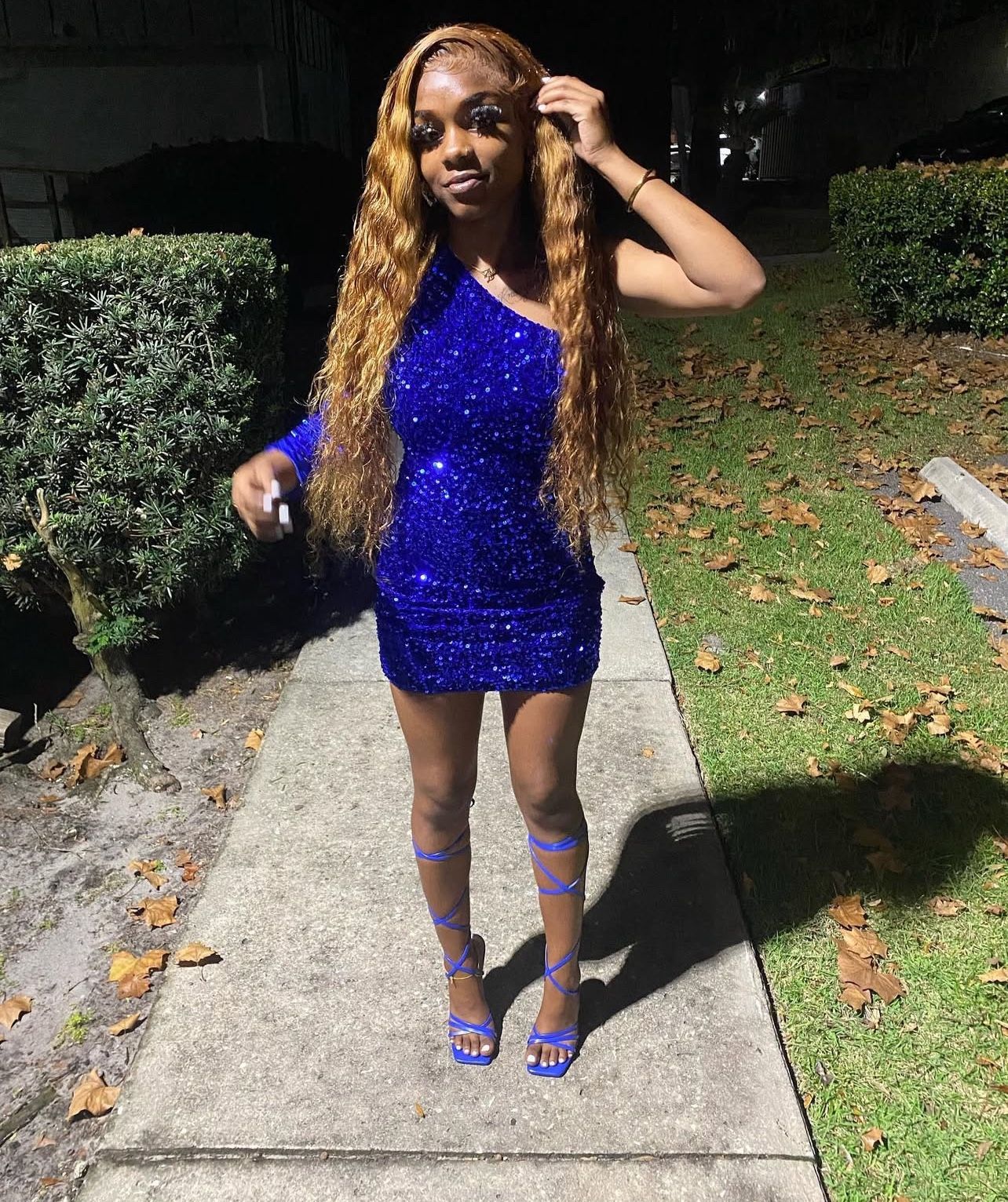 blue dress