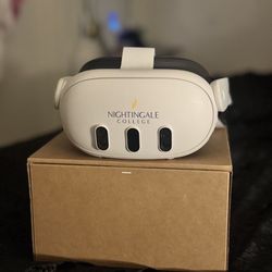 Oculus 3 128GB Semi New Serious Inquiries Please