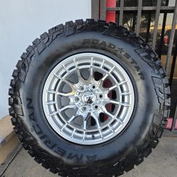 17" FUEL FC888 rims w- 35" RT tires