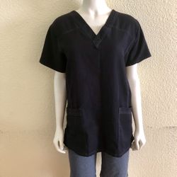Black V-neck scrub top with pockets