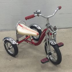 Schwinn Lil’ Stingray Deluxe Tricycle
