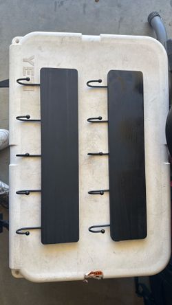 Cap rack