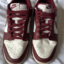 Nike dunks size 10