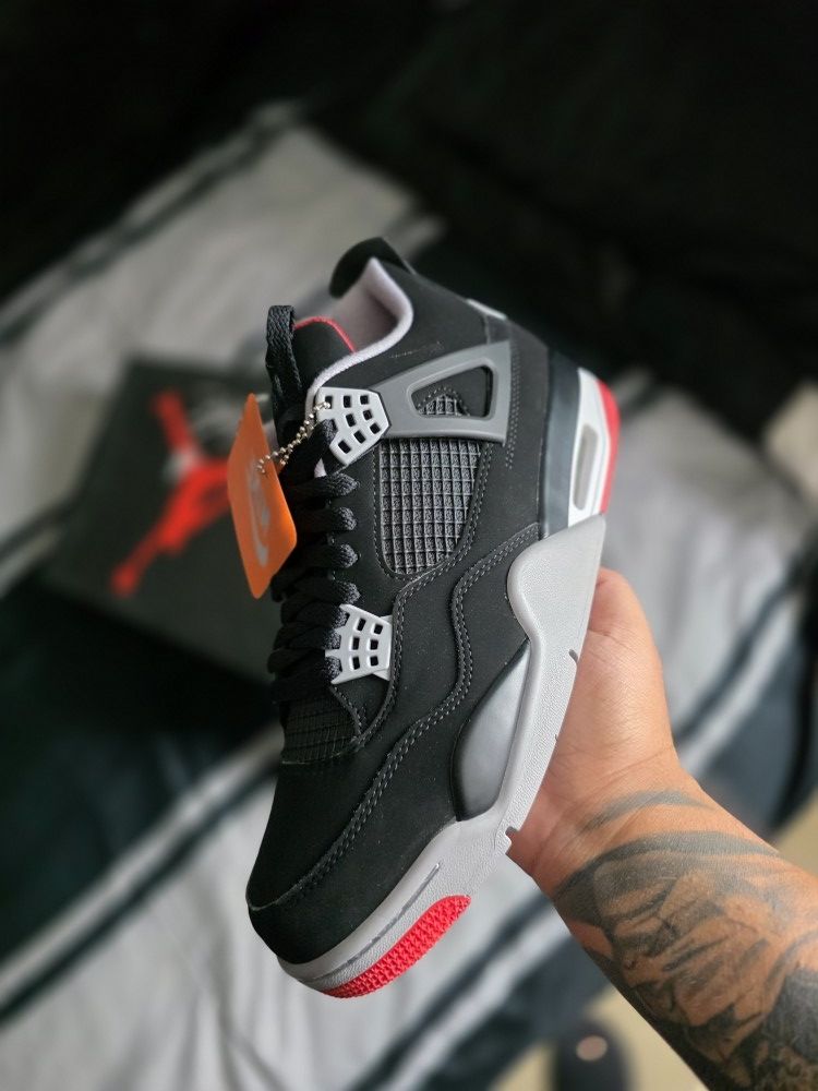 Jordan 4 Retro Bred (2019)