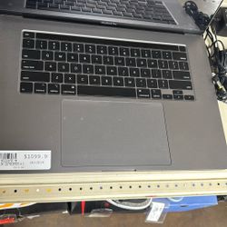 Apple Laptop