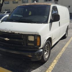 2002 Chevrolet Express 2500 