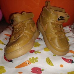 Nike Toddler Shoes Size 6