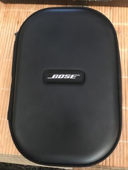 Pre-owned Bose Noice cancelling headsets