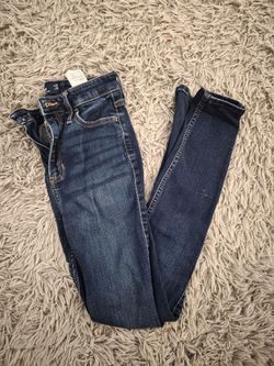 Hollister Co. ultra high rise super skinny jeans in navy blue, size 1R #highrise #skinny