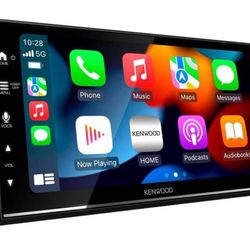Kenwood CarPlay Radio With Camera 