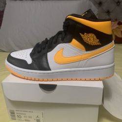 New Jordan 1 Mid Size 8.5 In Man  10 In Woman 