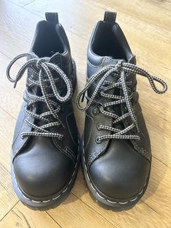 Dr. Martens π Size 9 Menβs
