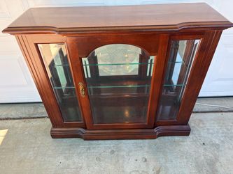 Lighted curio