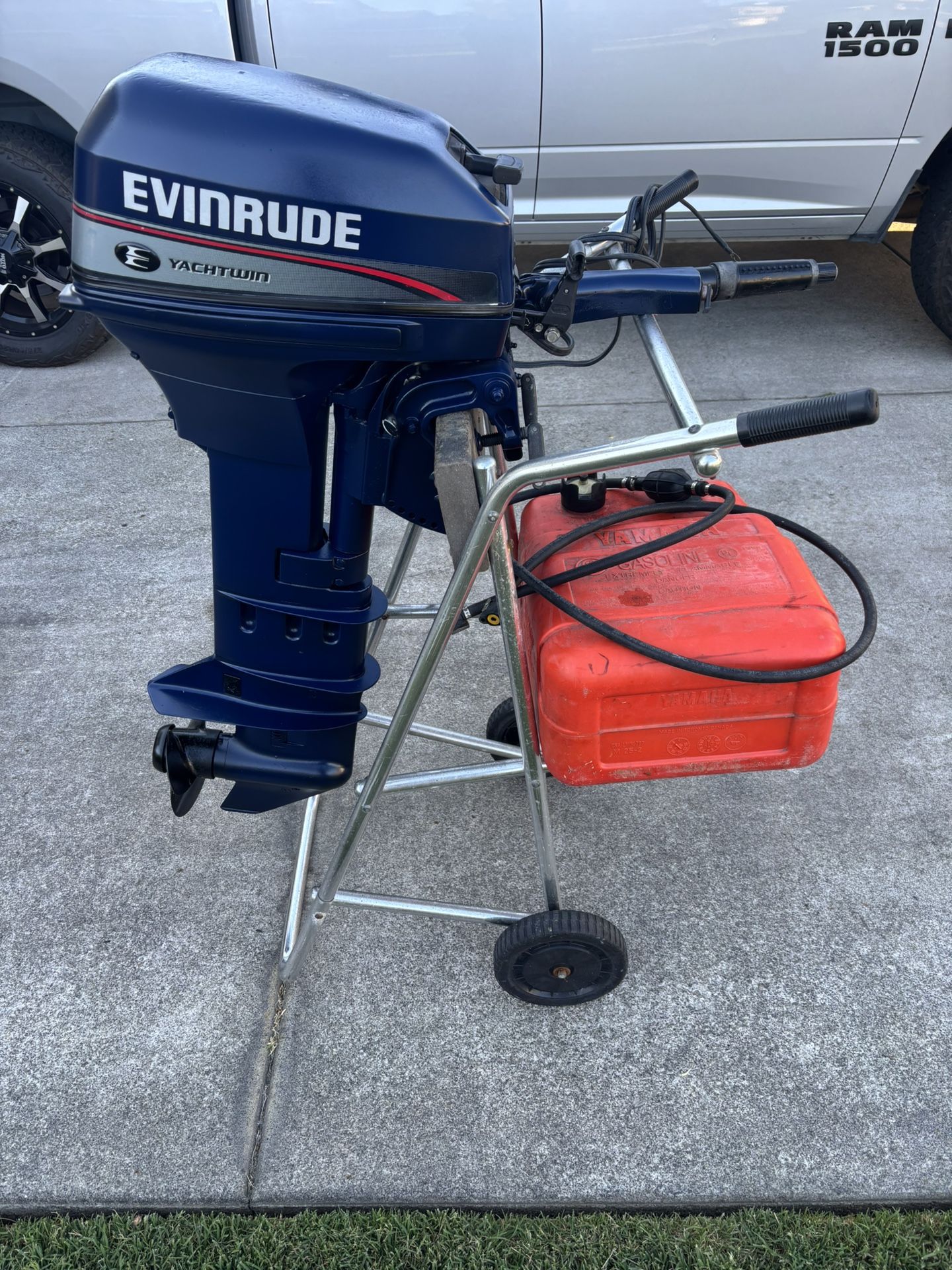 9.9hp Evinrude Outboard Motor 