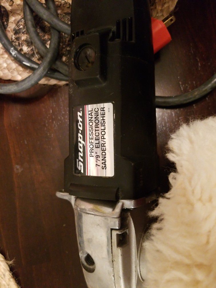 Black and decker buffmaster 6138 buffer car polisher for Sale in Lakewood,  CA - OfferUp