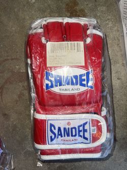Sandee MMA & MUAY THAI gloves