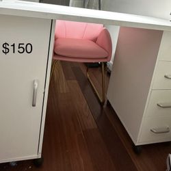 Manicure Table 