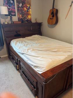 Wooden Full Size bed with pullout
