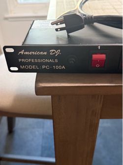 American DJ PC-100A 8-Channel Rack Mount Power Center