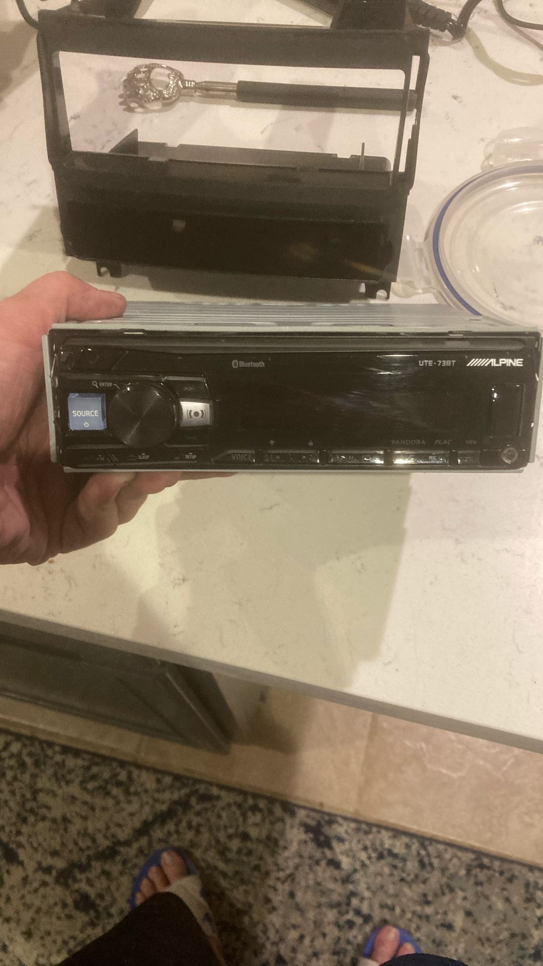 Alpine Head Unit UTE-73BT