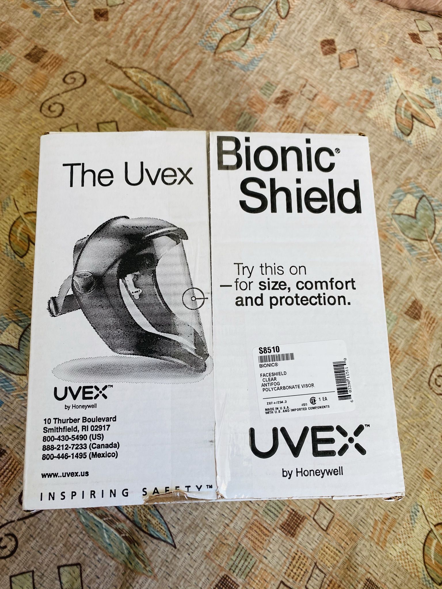 The UVEX Bionic Shield. S8510. Great protection at COVID time. Designed to protect against liquid splash, impact, welding hazards. New. Never used. St