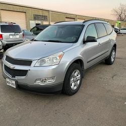 2012 CHEVROLET TRAVERSE LT , 3rd Row Seats 