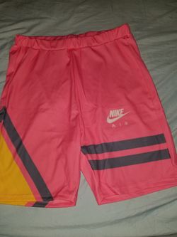 Brand NEW.... Womans NIKE SET 