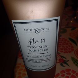 Exfoliating Body Scrub Vanilla