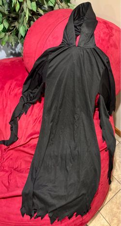 Ghoul Halloween costume.