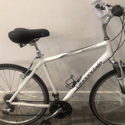 Cannondale Adventure XLarge Hybrid Bike Trails Leisure Ready/Ride
