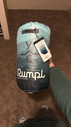 Rumpl Outdoor Puffy Blanket New