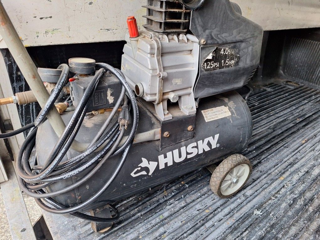 Husky Air Compressor 125 psi 8 gal - $75