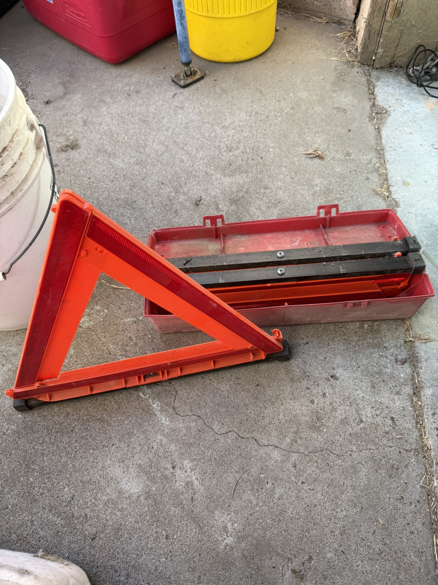 Reflective Emergency Roadside Triangle Set