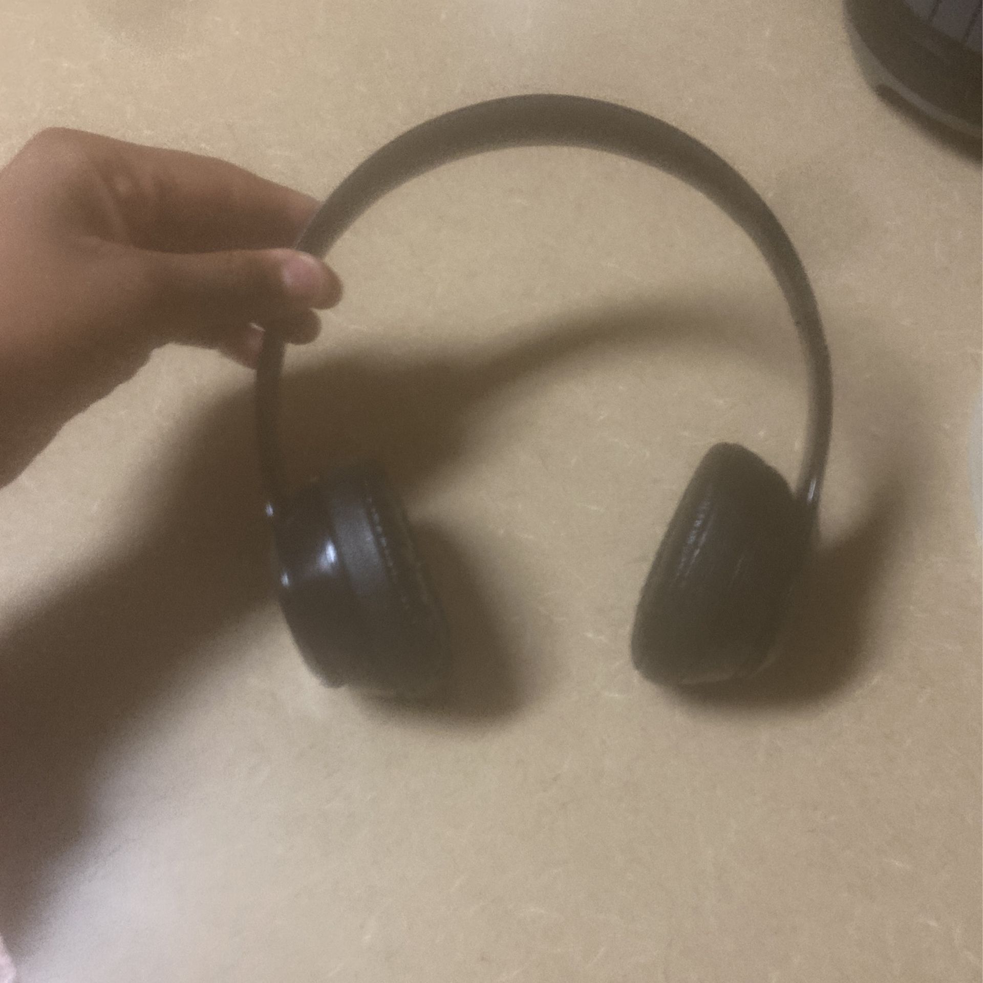 Beats Solo 3 / Just Can’t Charge But All Else Good Headphones