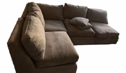Crate & Barrel Sectional / L-Shaped Sofa – Excellent Condition – $450 OBO
