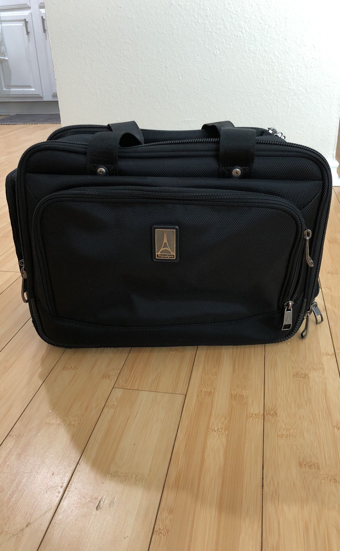 Travel Pro Shoulder Suitcase