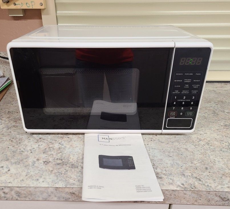 Mainstay Microwave Model MSFOW1000072352 for Sale in Melbourne, FL