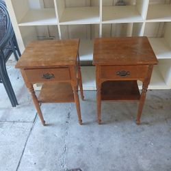 2 vintage Ethan Allen Heirloom Nutmeg maple wood side table or nightstand Decent Condition 