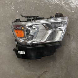 2023 Ram 1500 Right Side Headlight 