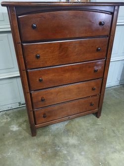 Solid Wood 5-Drawer Dresser / Tallboy Chest
